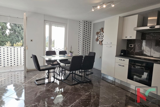 ROVINJ, ČETVEROSOBAN STAN SA TERASOM NA ODLIČNOJ LOKACIJI #PRODAJA