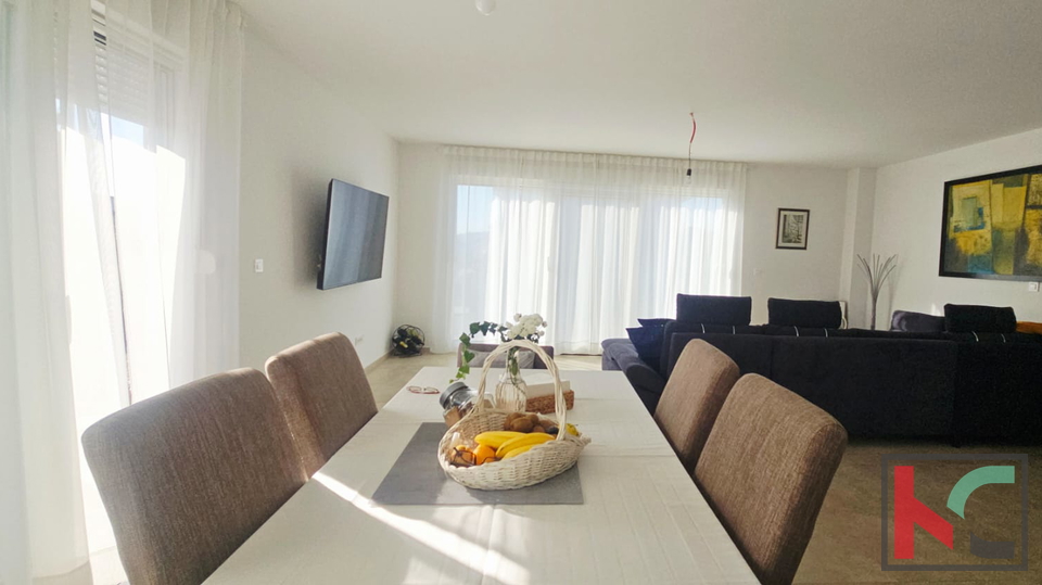 BANJOLE&comma; MODERNA VILA  SA POGLEDOM NA MORE &num;PRODAJA