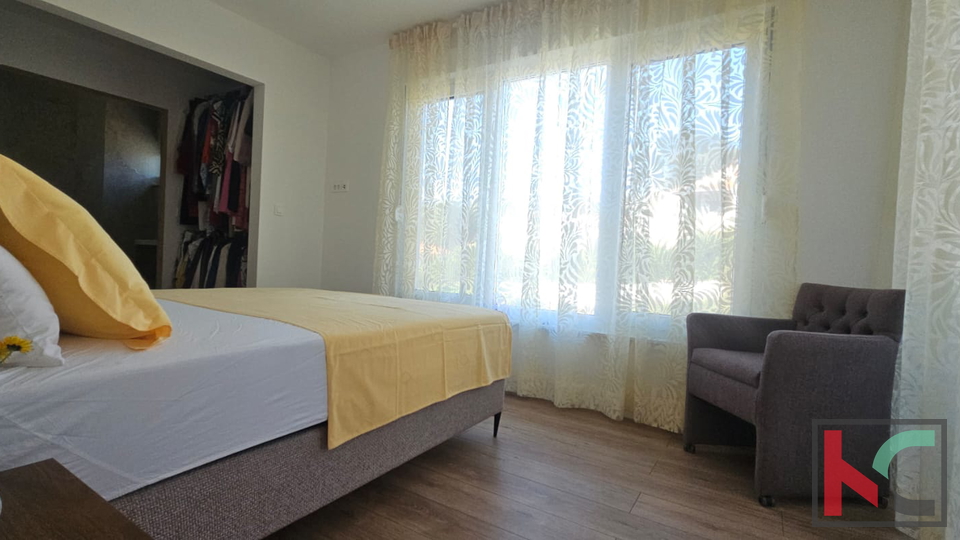 BANJOLE&comma; MODERNA VILA  SA POGLEDOM NA MORE &num;PRODAJA