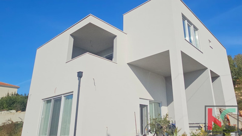 BANJOLE&comma; MODERNA VILA  SA POGLEDOM NA MORE &num;PRODAJA