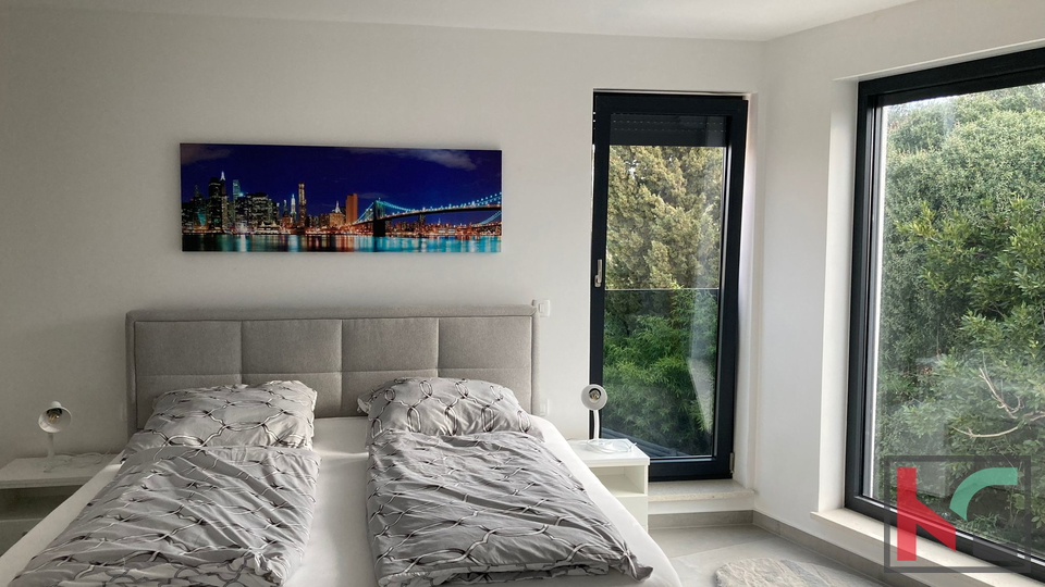 ISTRA&comma; PULA&comma; NOVA SUVREMENA KU&Cacute;A SA BAZENOM&comma; &num;EKSLUZIVNA PRODAJA