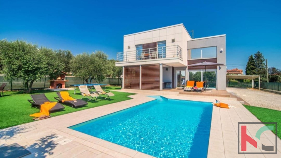 ISTRA&comma; VODNJAN&comma; VILA SA POGLEDOM NA BRIJUNE I GRIJANIM BAZENOM &num;PRODAJA