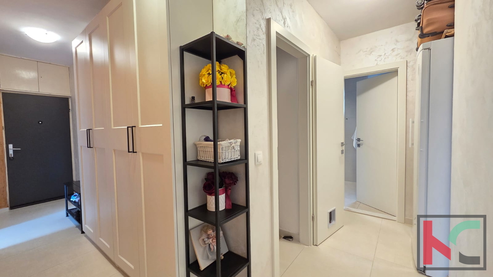 PULA&comma; VIDIKOVAC&comma; TROSOBAN RENOVIRANI STAN &num;PRODAJA