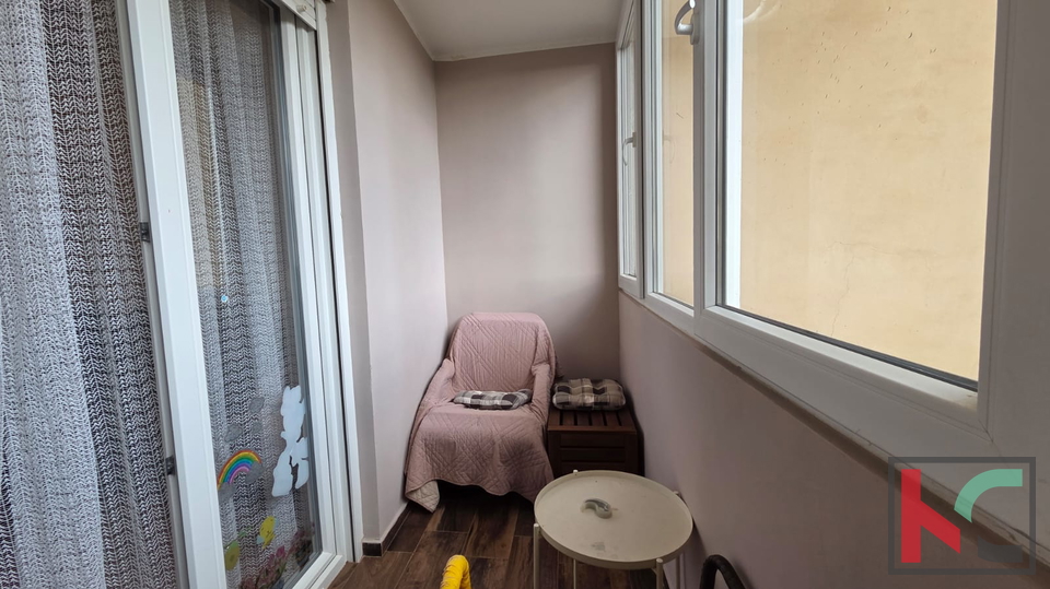 PULA&comma; VIDIKOVAC&comma; TROSOBAN RENOVIRANI STAN &num;PRODAJA