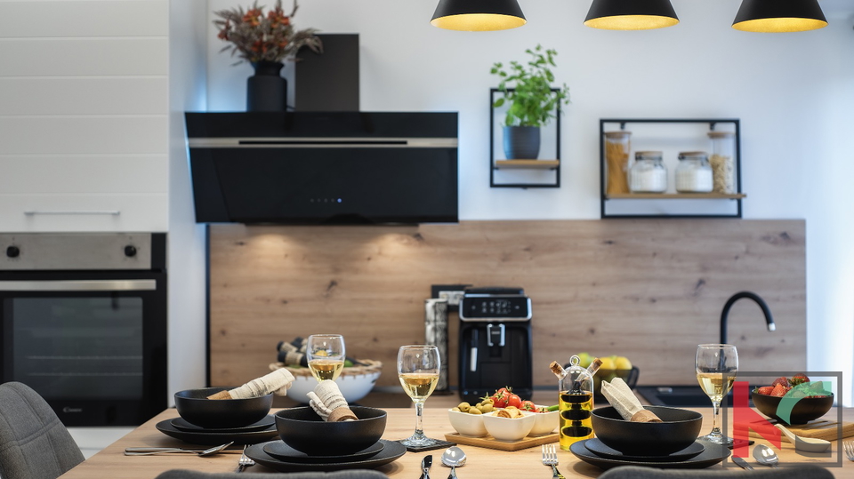 PULA&comma; CENTER&comma; RENOVIRANO STANOVANJE 62&comma;48 m2 2S&plus;DB&comma; &num;PRODAJA