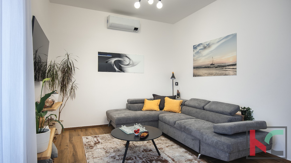 PULA&comma; CENTER&comma; RENOVIRANO STANOVANJE 62&comma;48 m2 2S&plus;DB&comma; &num;PRODAJA