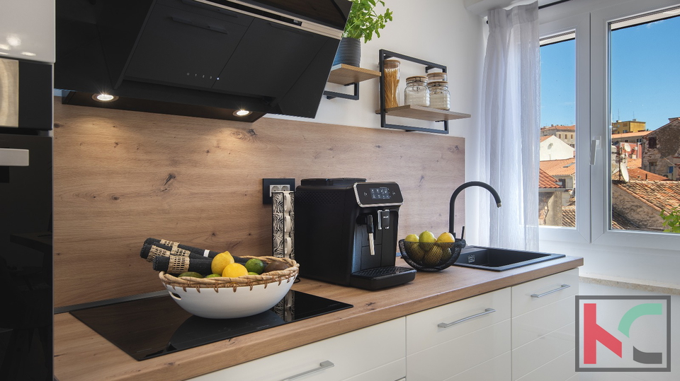 PULA&comma; CENTER&comma; RENOVIRANO STANOVANJE 62&comma;48 m2 2S&plus;DB&comma; &num;PRODAJA