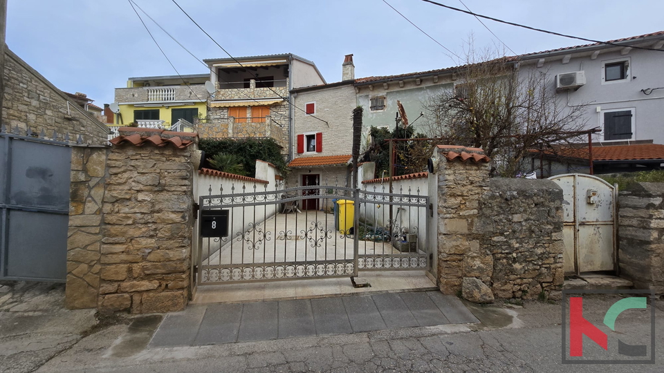 ISTRA&comma; LI&Zcaron;NJAN&comma; URE&Dstrok;ENA KAMENA KU&Cacute;A U CENTRU&comma; &num;PRODAJA