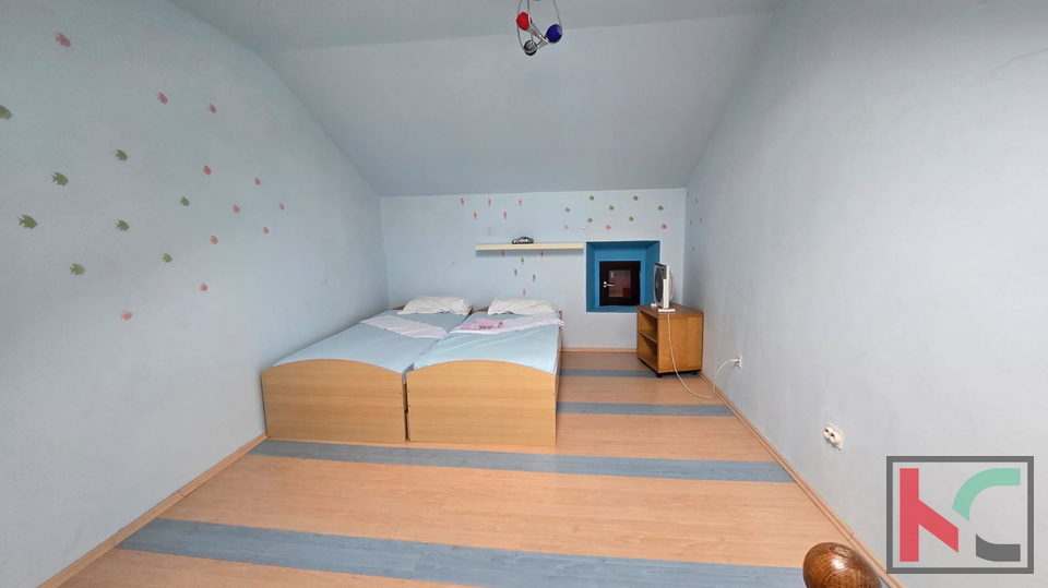 ISTRA&comma; LI&Zcaron;NJAN&comma; URE&Dstrok;ENA KAMENA KU&Cacute;A U CENTRU&comma; &num;PRODAJA