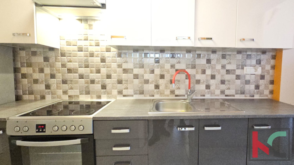 PULA&comma; KA&Scaron;TANJER&comma; TROSOBNI STAN SA BALKONOM &num;PRODAJA