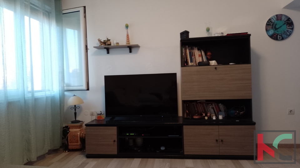 PULA&comma; VERUDA&comma; ZWEIZIMMERWOHNUNG MIT SCH&Ouml;NEM AUSBLICK  &num;AUSSCHLIESSLICHE VERMITTLUNG