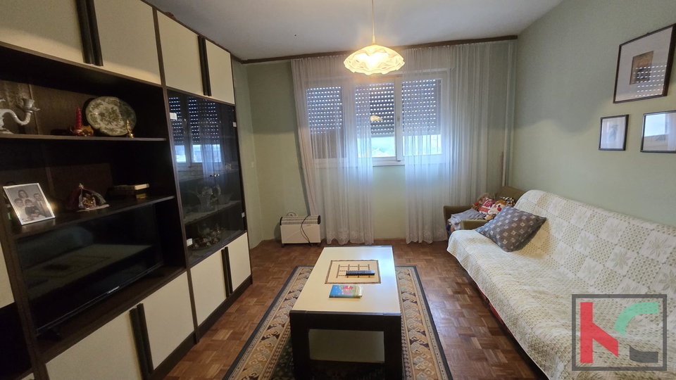 PULA&comma; VERUDA&comma; THREE-BEDROOM APARTMENT IN A SOUGHT-AFTER LOCATION&num;FOR SALE