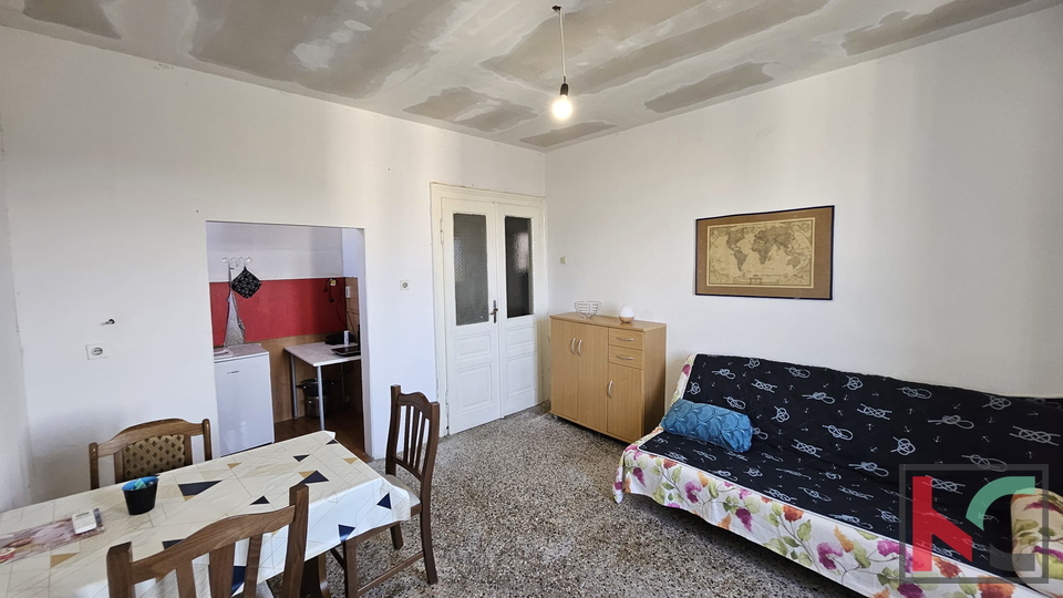 PULA&comma; CENTAR &comma; DVOSOBAN STAN 60 m2 &num;EKSKLUZIVNO ZASTUPANJE