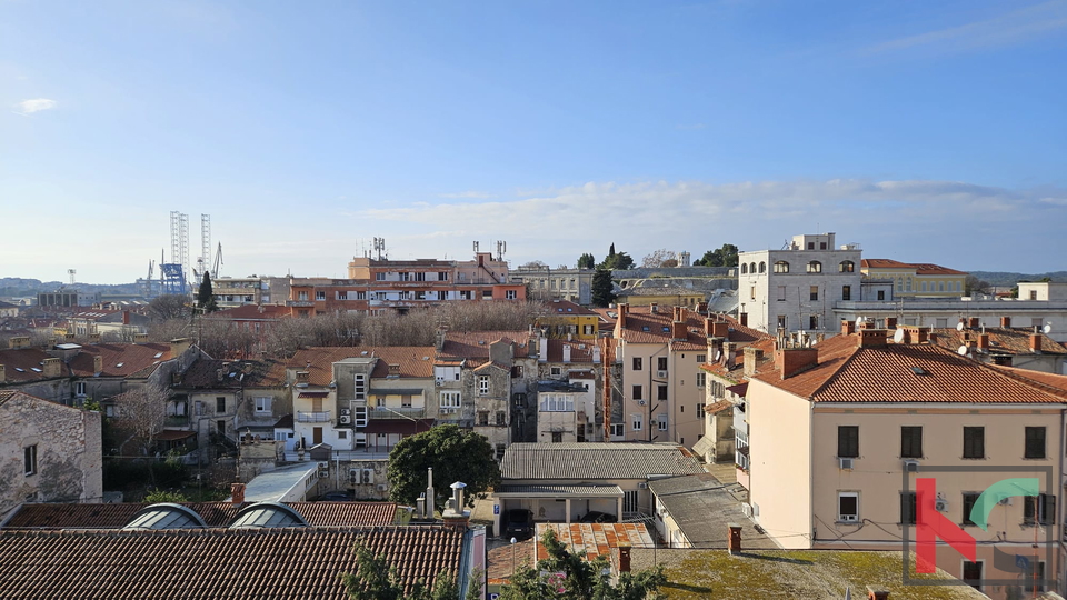 PULA&comma; CENTAR &comma; DVOSOBAN STAN 60 m2 &num;EKSKLUZIVNO ZASTUPANJE