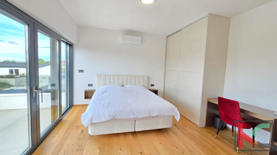 ISTRA&comma; BANJOLE&comma; MODERNA VILA SA BAZENOM &num;PRODAJA