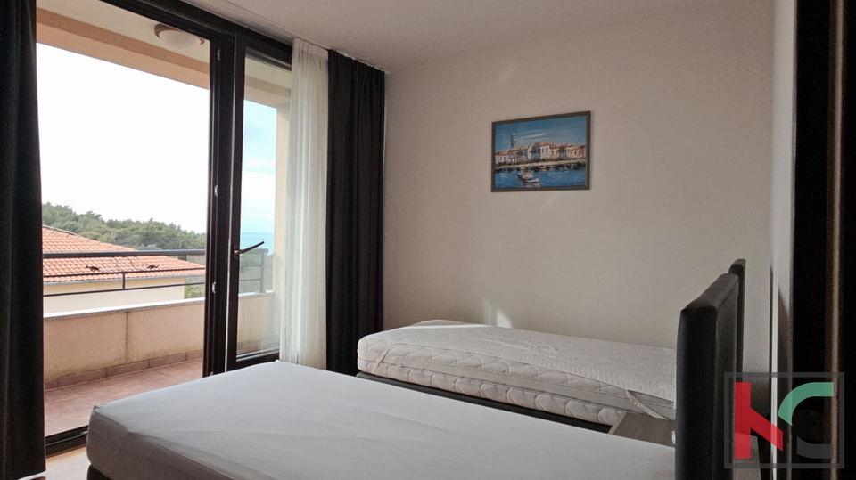 PREMANTURA&comma; STAN SA POGLEDOM NA MORE 83&comma;86 m2 &num;PRODAJA