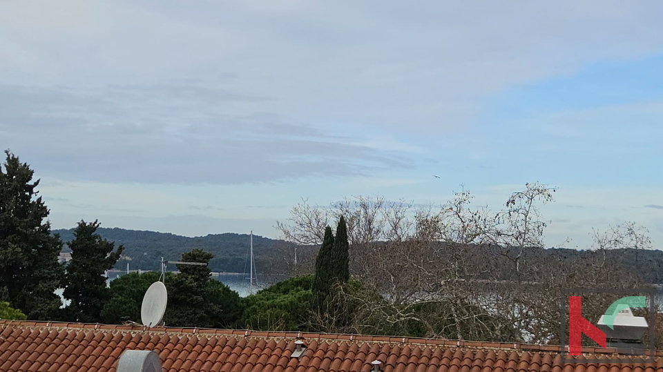 PULA&comma; CENTAR&comma; STAN SA POGLEDOM NA ARENU I MORE 69M2 &num;PRODAJA