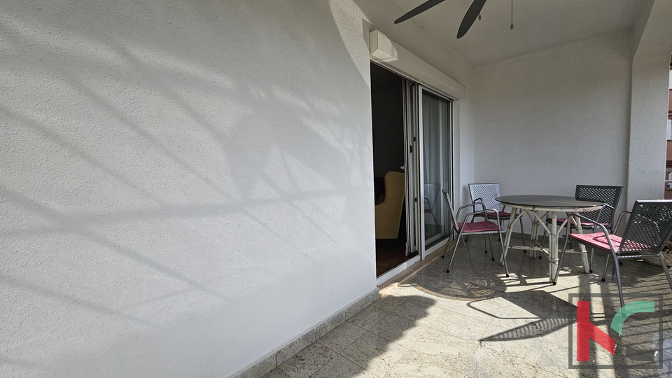 ISTRA&comma; TAR&comma; TROSOBAN STAN S POGLEDOM NA MORE &num;PRODAJA