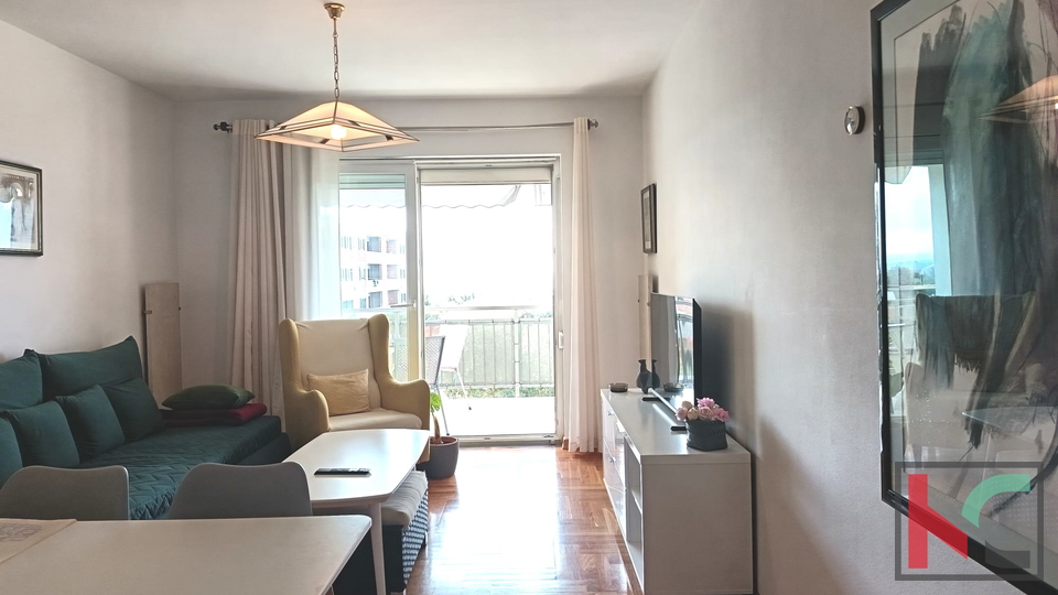 ISTRA&comma; TAR&comma; TROSOBAN STAN S POGLEDOM NA MORE &num;PRODAJA