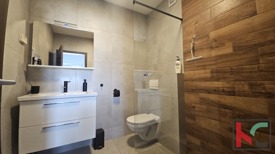 PULA&comma; VALDEBEK&comma; PREKRASAN PENTHOUSE SA TRI SPAVA&Cacute;E SOBE &num;PRODAJA