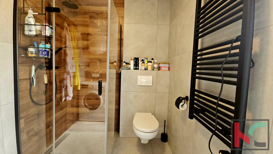 PULA&comma; VALDEBEK&comma; PREKRASAN PENTHOUSE SA TRI SPAVA&Cacute;E SOBE &num;PRODAJA