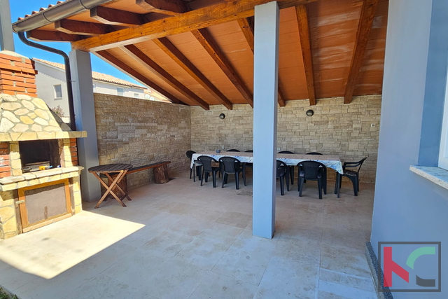 ISTRA, PULA, MEDULIN, KUĆA SA TRI STANA,