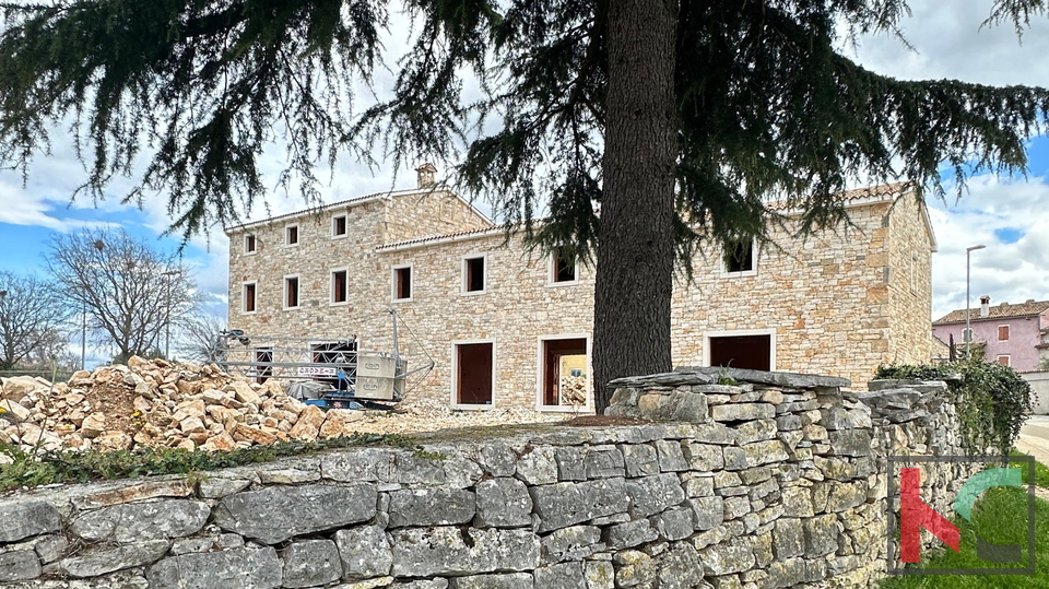 KANFANAR&comma; ISTARSKA STANCIJA S POGLEDOM NA MORE &ndash; DIZAJN KOJI &Zcaron;IVI S PRIRODOM&comma; &num;PRODAJA