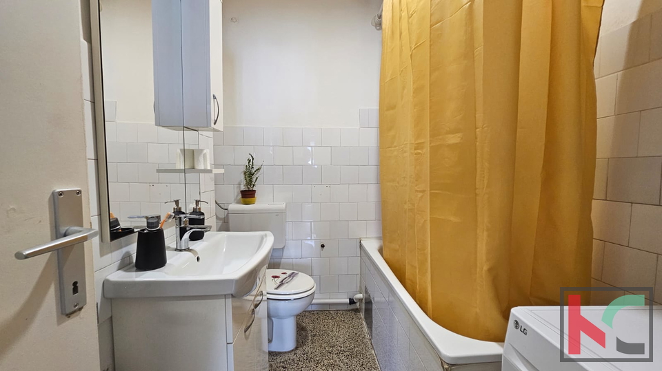 PULA&comma; CENTAR&comma;  MODERNO URE&Dstrok;EN STAN 1SS&plus;DB SA BALKONOM&comma; &num;PRODAJA