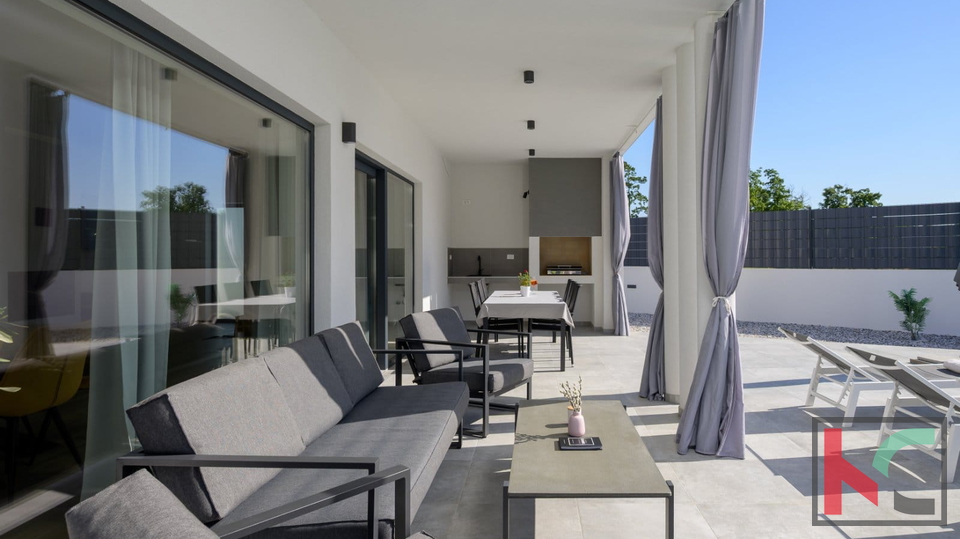 House&comma; 186 m2&comma; For Sale&comma; Svetvin&ccaron;enat