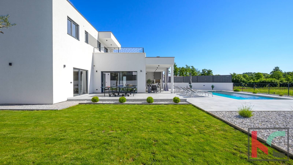 House&comma; 186 m2&comma; For Sale&comma; Svetvin&ccaron;enat