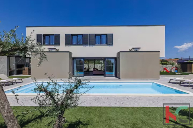 ISTRA, LOBORIKA, MODERNA VILLA SA BAZENOM U DIZAJNERSKOM STILU #PRODAJA