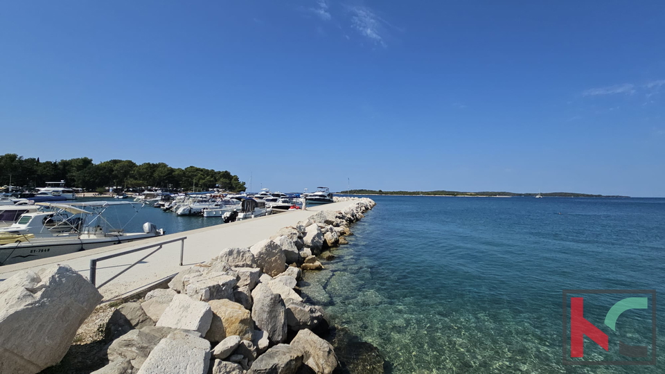 &Scaron;TINJAN&comma; PREKRASAN URE&Dstrok;EN STAN SA POGLEDOM NA MORE&comma; 37M2 &num;PRODAJA