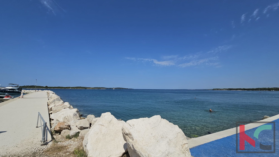 &Scaron;TINJAN&comma; PREKRASAN URE&Dstrok;EN STAN SA POGLEDOM NA MORE&comma; 37M2 &num;PRODAJA