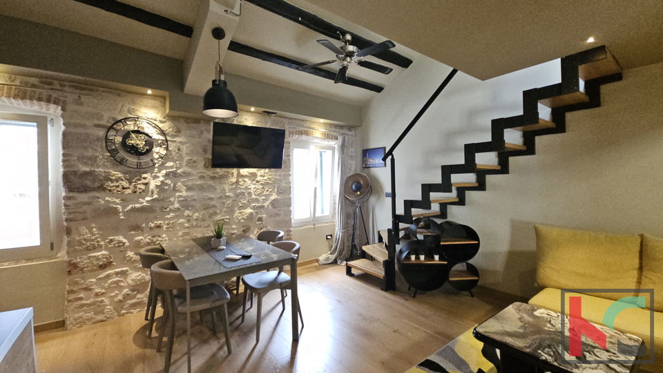 ROVINJ&comma; CENTAR&comma; RENOVIRANI DVOETA&Zcaron;NI STAN U SRCU ROVINJA SA VLASTITIM SPREMI&Scaron;TEM &num;PRODAJA