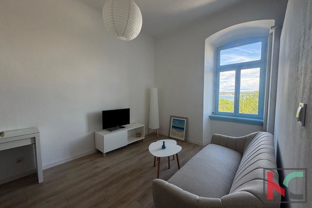 PULA, STOJA, STAN 42,15m2 SA POGLEDOM NA MORE, #PRODAJA