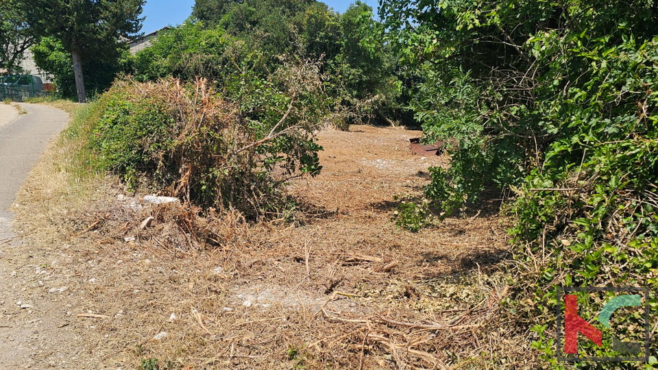 Zemlji&scaron;&ccaron;e&comma; 1420 m2&comma; Prodaja&comma; Mutvoran