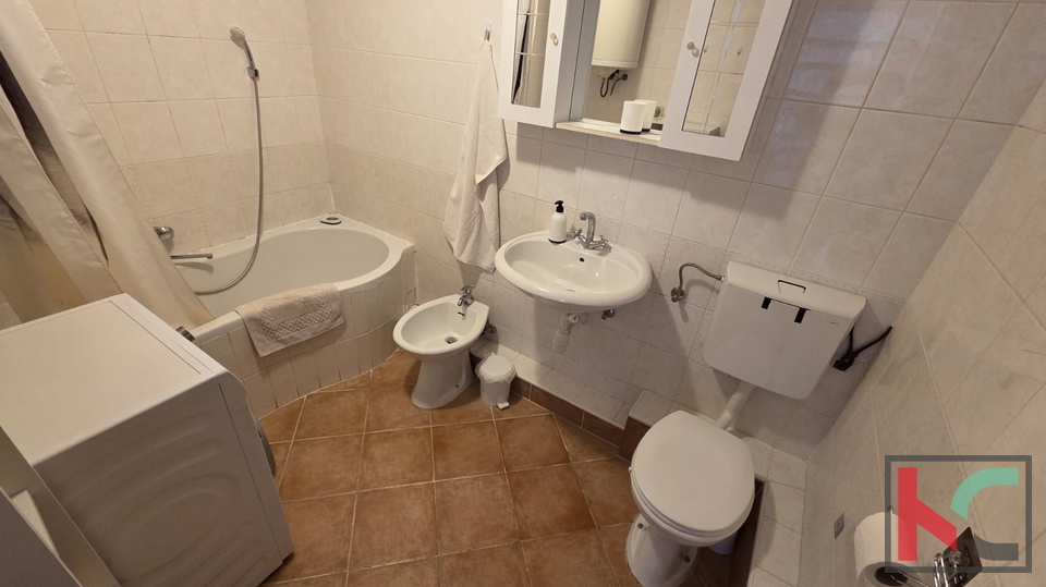 Pula&comma; Veruda&comma; appartamento con tre camere da letto 78&comma;75m2 su due piani