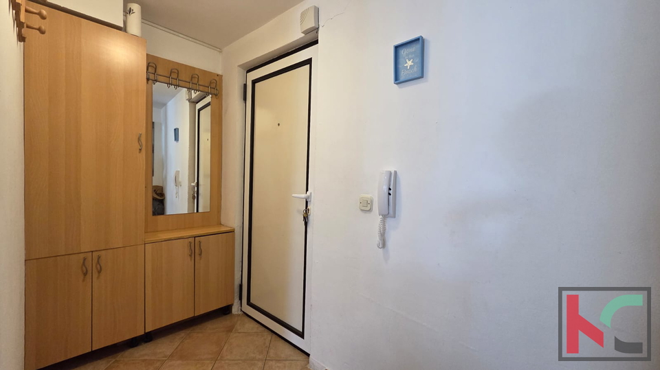 Pula&comma; Veruda&comma; appartamento con tre camere da letto 78&comma;75m2 su due piani