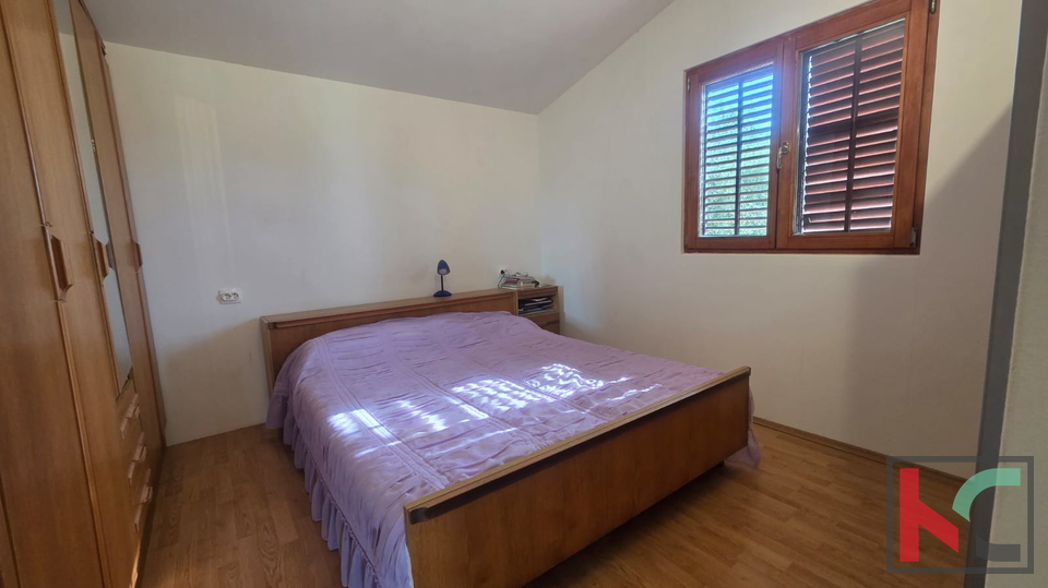 KUĆA NA IMANJU S MASLINIKOM, 9000m2, #PRODAJA