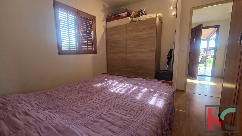 KUĆA NA IMANJU S MASLINIKOM, 9000m2, #PRODAJA