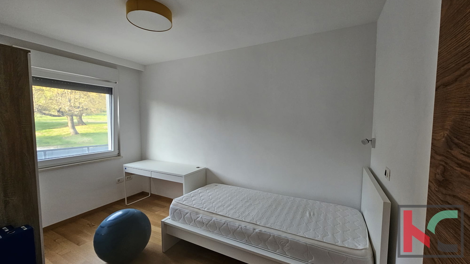 Pula&comma; dru&zcaron;inska hi&scaron;a s bazenom v mirnem delu mesta &num;prodaja