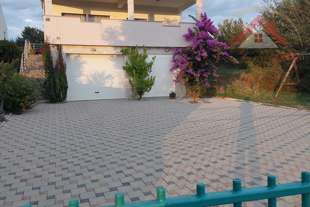 Detached house for sale in Polača near Zadar