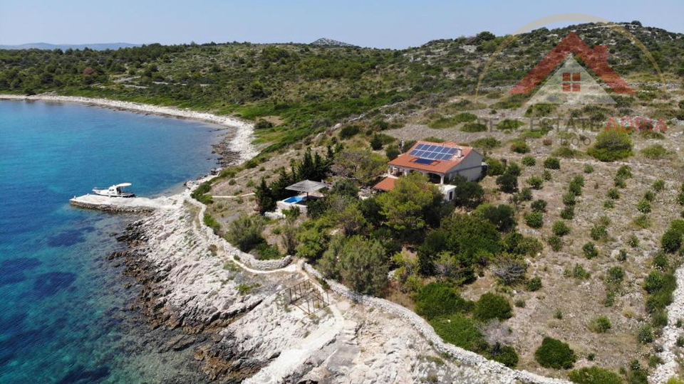 Ackerland zum Verkauf auf der Insel Žižnje, Dalmatien, Kroatien