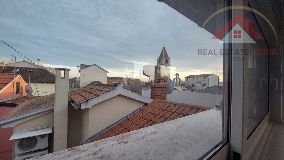 A stone house for sale in the old center of the town with a view of the sea, Sv. Filip and Jakov, Zadar, Dalmatia, Croatia