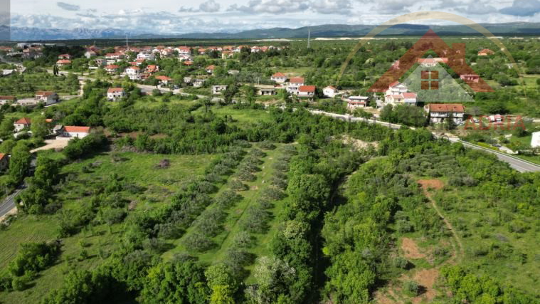 For sale 8 plots of building land in Benkovac with a total area of 3837 m2, Zadar County, Croatia