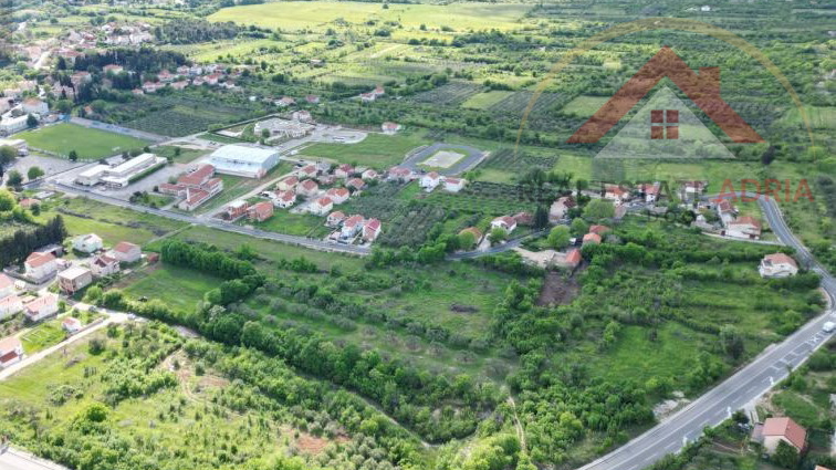 For sale 8 plots of building land in Benkovac with a total area of 3837 m2, Zadar County, Croatia