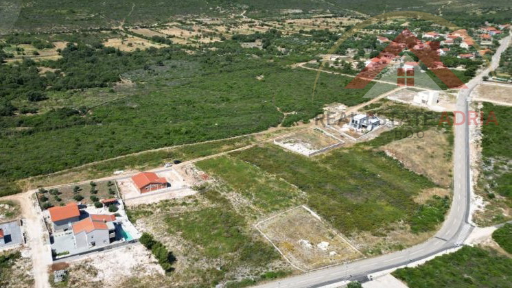 Baugrundstück zum Verkauf in Glavica, in der Nähe von Sukošan, Gespanschaft Zadar