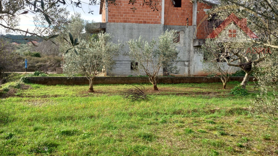 Prodaje se kuća na otoku Ugljanu u mjestu Poljana, Zadarska županija, Hrvatska