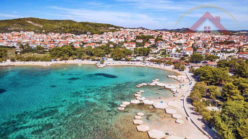 Reihenhaus mit Garten zu verkaufen, Vodice, Gespanschaft Šibenik, Kroatien