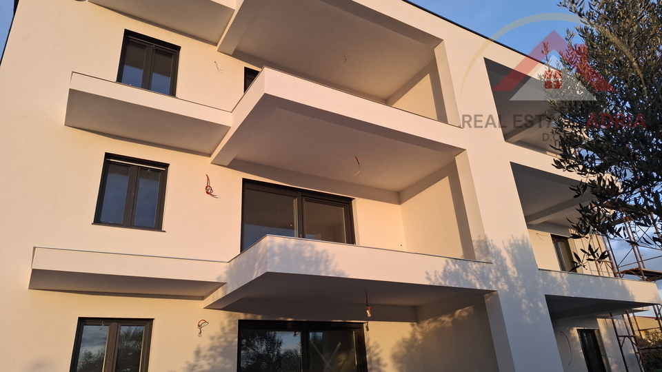 Prodaje se stan I kat s pogledom na more, novogradnja, Turanj, Zadarska županija, Hrvatska